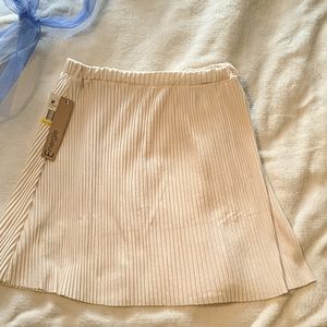 Cream pleated skirt
